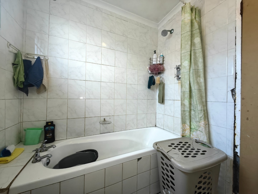 4 Bedroom Property for Sale in Colorado Park Western Cape